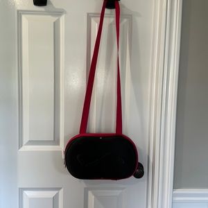 Infinity hard shell shoe bag